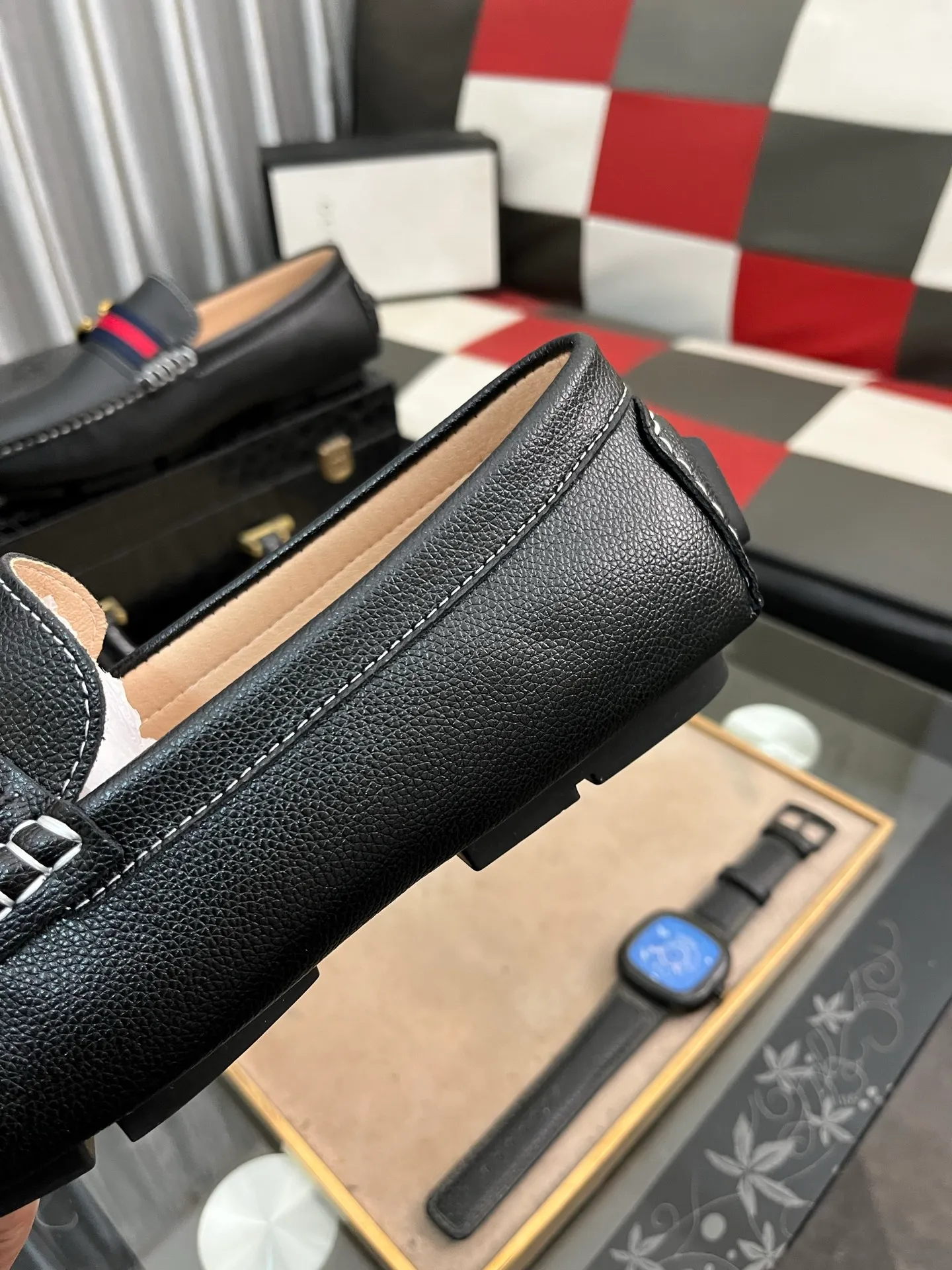 Men's shoes💰400⌚️⌚️【GUCCI Gucci】Original men's casual beanie shoes, original Italian imported special material cowhide embossed➕real first-layer sheepskin lining; equipped with precision stitching to highlight low-key luxury. The comfortable sole design ensures maximum comfort and anti-slip properties. The shoe shape is dignified and the low-key charm is not concealed! Natural and free new urbanism, size: 38-442️⃣Colors available